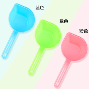 Wholesale dog food scoops, plastic water ladle-shaped dog food scoops, portable cat and dog food <b>measuring</b> <b>spoons</b>, pet supplies. - Product Image 3