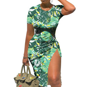 <span class=keywords><strong>Robe</strong></span> midi moulante <span class=keywords><strong>noire</strong></span> et blanche à imprimé tribal polynésien pour femme, manches courtes, fente latérale, froncée, vente en gros - Product Image 4