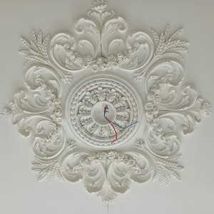 Médaillon de plafond moderne de luxe en polyuréthane (PU) à motif dentelle, ornement <span class=keywords><strong>d</strong></span>écoratif <span class=keywords><strong>d</strong></span>'intérieur pour maison, salon, villa - Product Image 2
