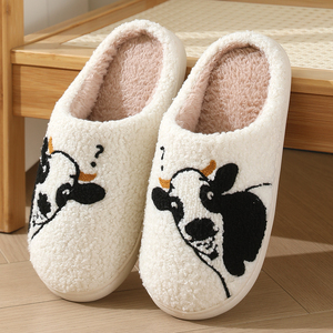 Vente en gros de pantoufles mignonnes en peluche, motifs renard et Père Noël, personnalisées, haute technologie, douces, pour la maison, été/hiver/automne - Product Image 3