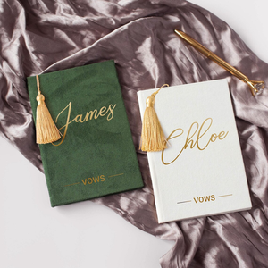 Carnets de Vœux de Mariage en Velours Luxueux pour Lui <span class=keywords><strong>et</strong></span> Elle, Ensemble de Carnets de Vœux de Mariage Personnalisés avec Pompon Doré ou Argenté - Product Image 1