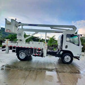 Camionnette Isolée avec Grue et Plateforme Élévatrice 1SUZU NPR ELF 700P 4WD 12 mètres - Product Image 4