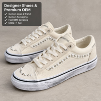 Chaussures de luxe de créateur pour hommes et femmes, en toile crème de haute qualité, avec perles, style baskets à clous vieillis, neuves