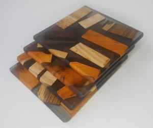 Juego de posavasos únicos de madera y resina epoxi hechos a mano con patrones de remolino Decoración de mesa moderna y elegante de HUMAYUN WORLD CRAFTS - Product Image 6