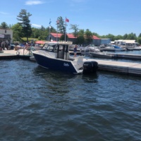 Bateau de pêche en aluminium 7,5 m, moteur hors-bord 250 CV, yacht sportif, construction soudée pour la croisière, les loisirs et le divertissement, 30-35 nœuds