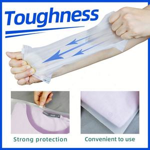 Sac d'emballage en plastique recyclable avec fermeture éclair givrée personnalisée avec impression mate et logo client - Product Image 4