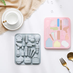 Moules à gâteau en silicone antiadhésif à motifs d'outils de maquillage, de qualité alimentaire, réutilisables, mignons, magnétiques, pour chocolat, bonbons et glace, bricolage - Product Image 2