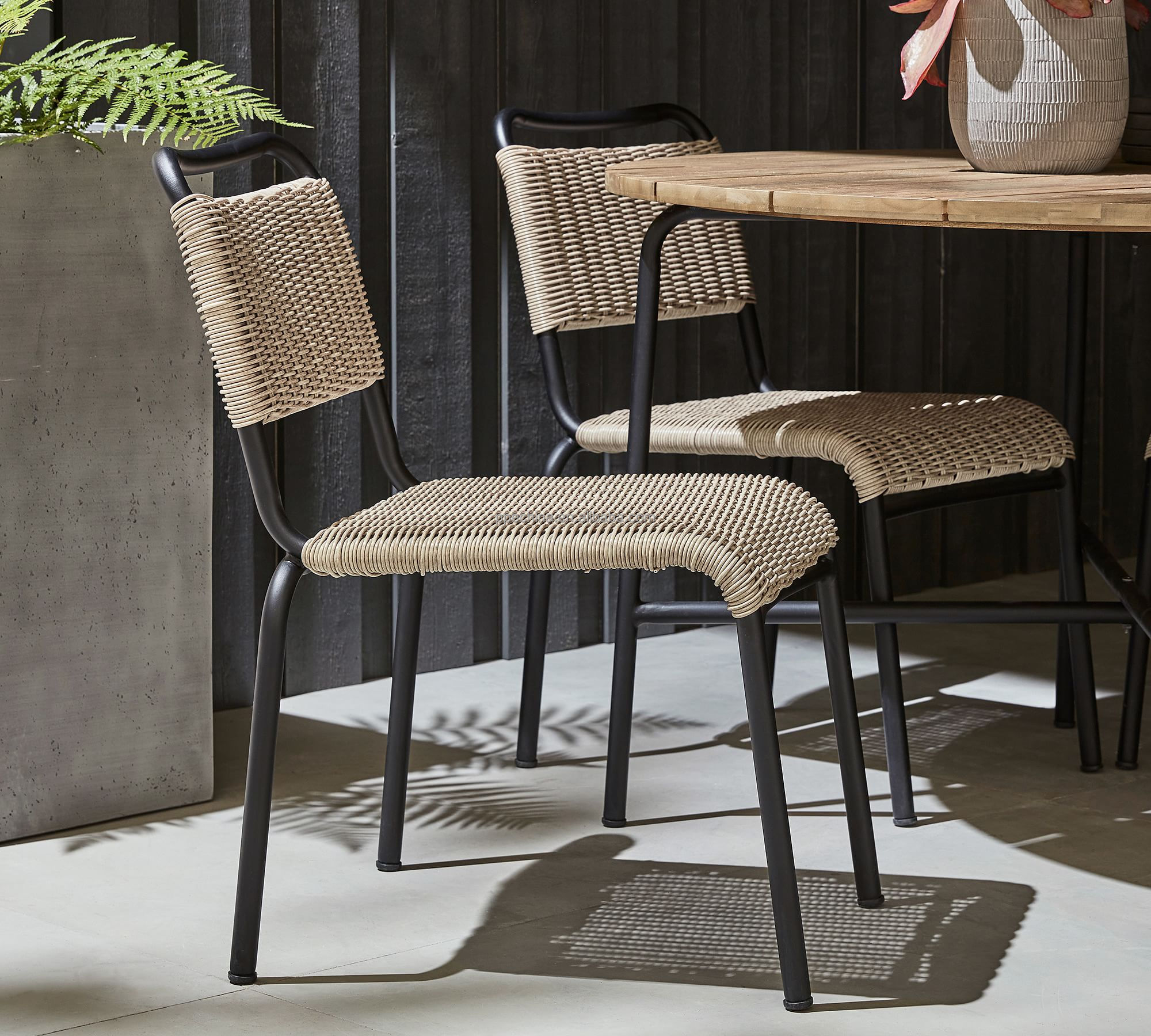 All-Weather Outdoor Wicker Stackable Patio Dining Chair Garden Feature Rattan Chair Outdoor Dining sets