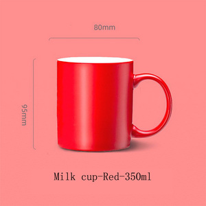 Tazze di ceramica molto <span class=keywords><strong>cool</strong></span> di diversi colori Bone China Bone boccale OEM per l'acqua potabile - Product Image 6