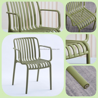Vente flash - Fauteuil empilable moderne en plastique PP - Design simple pour une utilisation en intérieur et en extérieur - un attrait moderne