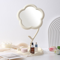 Grande demande Miroir de maquillage en forme de fleur de couleur personnalisée Miroir de maquillage ménager en plastique au design moderne