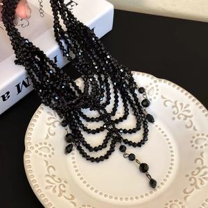 Collier chic de style coréen, sombre et élégant, avec des pampilles en cristal tissé multicouches, douces et uniques, parfait pour - Product Image 4