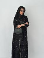Abaya noire de luxe Hafizah avec broderie florale rose délicate, Kaftan de Dubaï, robe longue élégante et modeste pour femmes musulmanes, Kimono ouvert