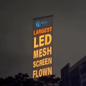 P25 P40 Drone menampilkan layar tampilan <span class=keywords><strong>Led</strong></span> kontrol UAV terbang gantung layar lampu iklan acara