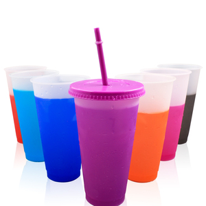 Bestseller 16oz 24oz Farbwechselnder Wiederverwendbarer PP-Kunststoff Mattierter Farbwechselbecher für Kaltgetränke mit Deckel und Strohhalm - Product Image 1