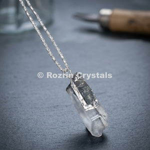 Colgante de Cristal de Cuarzo Natural Rozhin con Cadena Plateada, Joyería Unisex de Estilo Clásico, Regalo - Product Image 2