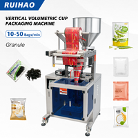 Machine d'emballage de sachets de sel, sucre, glutamate monosodique et épices en granulés, avec godet volumétrique, pour usage en restaurant et hôtel