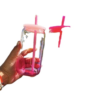 Entrepôt USA – Nouveauté : Verres à bière transparents de 16 oz, vierges pour sublimation, avec couvercles en plastique, effet dégradé ombré coloré, type canette. - Product Image 5