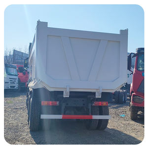 2025 मॉडल हॉओ 6x4 375hp डंप ट्रक साइट सुरक्षा के लिए रियर कैमरा के साथ - Product Image 5