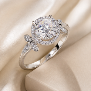 Delicato anello a forma di farfalla per donna, elegante gioiello da dito per proposta di matrimonio - Product Image 3