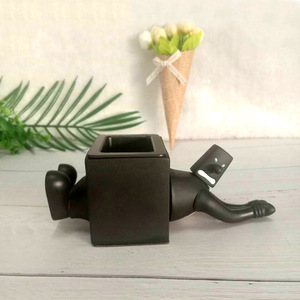 Creative pen holder ornament for office storage, desktop organizer, and office supplies. - Product Image 2