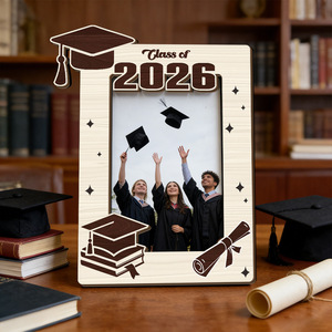 Cadre <span class=keywords><strong>photo</strong></span> carré en bois pour <span class=keywords><strong>la</strong></span> saison des diplômes 2026, gravure personnalisée, design chapeau <span class=keywords><strong>de</strong></span> bachelier, commémoratif créatif, pour l'exportation - Product Image 2