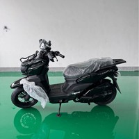 Vente en gros de scooters électriques et de motos non pliables avec batterie au lithium 2000W Super Power >65km/h Vitesse maximale