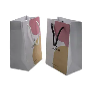 Wholesale High-end Luxury Custom Logo Paper Tote Bag White Fashion Accessories Bag Portable Jewelry Packaging Handle Gift Bag