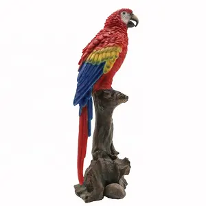 Al por mayor vida como decoración de jardín figuritas de pájaros estatua de loro guacamayo de poliresina, pájaro de resina realista al aire libre y