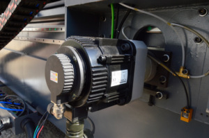Çin 3015 1000W 2513 2000W CNC fiber lazer metal sac kesme makineleri yüksek lazer güç - Product Image 5