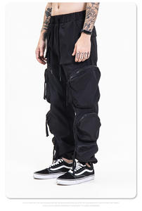 กางเกงคาร์โก้สำหรับผู้ชายกางเกงกีฬาแบบมีกระเป๋าหลายสีงานเย็บปะติด - Product Image 3