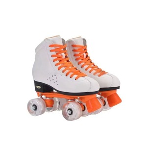 Patines de Ruedas Cuádruples Unisex para Invierno, Blancos/Negros, Parte Superior de PVC, Base de Nailon, Freno Fijo, Ruedas Profesionales, Rodamientos ABEC-7/9, Estables y Ligeros - Product Image 2