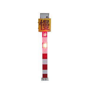 ソーラー<span class=keywords><strong>LED</strong></span>交通警告ポストカスタマイズ可能な<span class=keywords><strong>LED</strong></span>色IP54保護72時間路上操作 - Product Image 2