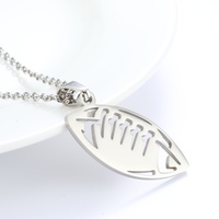 Nouveau Pendentif Rugby Creux En Acier Inoxydable Mignon Chaînes De Cuivre Clé Fleur Cadeau Religieux Diamant Zircon Sport Collier