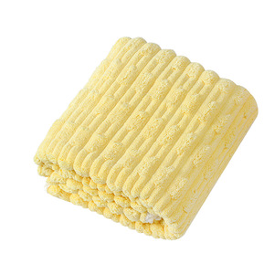 Serviette de bain en polaire de bambou Chuhui, extra large, épaisse, séchage rapide, pour la plage, pour femmes, usage familial, couleur unie, rectangulaire - Product Image 5