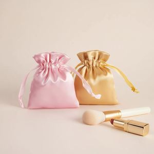 Sac cadeau en satin écologique avec cordon de serrage, logo personnalisé imprimé, durable, réutilisable, pochette en toile de jute, doux, biodégradable, recyclable - Product Image 4
