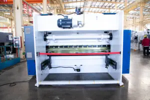 ADH 250t/3200 Máy uốn thủy lực Máy uốn CNC và phanh Báo Chí tiêu chuẩn với bộ điều khiển da53t