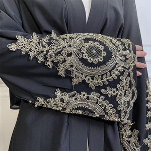 1495 #   Abaya noire en polyester doux avec appliques dorées, robe longue islamique pour femmes musulmanes, kimono - Product Image 2