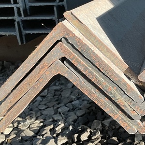 Barre d'angle en acier Q235 équivalente à ASTM A36, barre d'angle en acier HRC, traitement personnalisé pour <span class=keywords><strong>les</strong></span> résidences modernes, bâtiments en structure métallique - Product Image 2