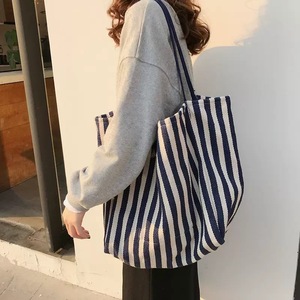 Sac à bandoulière rayé vintage grande capacité style coréen, sac fourre-tout en toile chic et minimaliste, sac en toile streetwear tendance en gros - Product Image 2