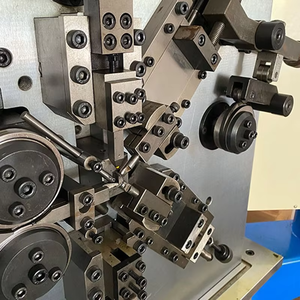 Mesin pegas kawat baja cnc kustom pabrik mesin koil pegas 3 meter mesin pemotong laser tabung logam - Product Image 2