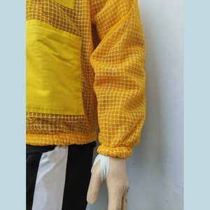 Veste d'apiculture en voile confortable de haute qualité avec clôture Vêtements de sécurité ventilés personnalisés pour l'apiculture Veste d'abeille à miel - Product Image 6