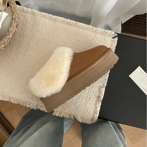 Botas de nieve lujosas para mujer, zapatos de nieve con suela gruesa, tacones altos, forradas con piel sintética y algodón grueso, zapatos de invierno. - Product Image 3