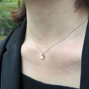 Collar con Colgante de Corazón Pequeño y Sencillo de Plata de Ley S925 Dylam Trendy para Mujeres y Adolescentes - Product Image 2