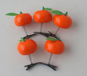 Pinzas para el pelo DIY con diseño de frutas vívidas, accesorios para el pelo con resorte y juguete de peluche vibrante para fiestas - Product Image 3