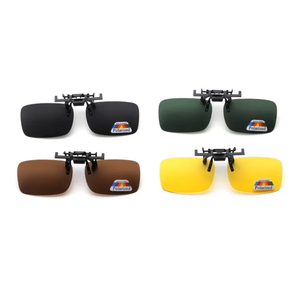 Lunettes <span class=keywords><strong>de</strong></span> soleil unisexes à la mode pour conducteur avec <span class=keywords><strong>lentilles</strong></span> <span class=keywords><strong>de</strong></span> vision nocturne Lunettes <span class=keywords><strong>de</strong></span> soleil à clipser polarisées en PC noir à monture verte pour hommes - Product Image 1