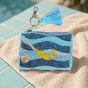 Pochette zippée artisanale perlée motif nageur, mini sac fourre-tout brodé avec porte-clés à pompon - Product Image 3