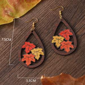 ต่างหูรูปใบเมเปิลกลวงสองด้าน ดีไซน์เรขาคณิตทันสมัย ทำจากโลหะผสม ป้องกันการแพ้ รูปทรงหยดน้ำ ของขวัญวันขอบคุณพระเจ้าสำหรับผู้หญิง - Product Image 4