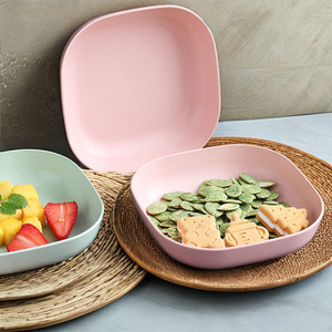 Set di Stoviglie Horeca in Paglia di Grano Ecologica con Logo Personalizzato, <span class=keywords><strong>28</strong></span> Piatti Quadrati Moderni Infrangibili - Product Image 1