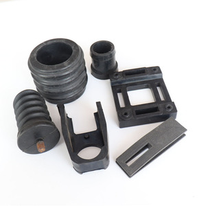 Piezas de caucho Hy Yuan, componentes irregulares hechos a medida para la industria de maquinaria - Product Image 1